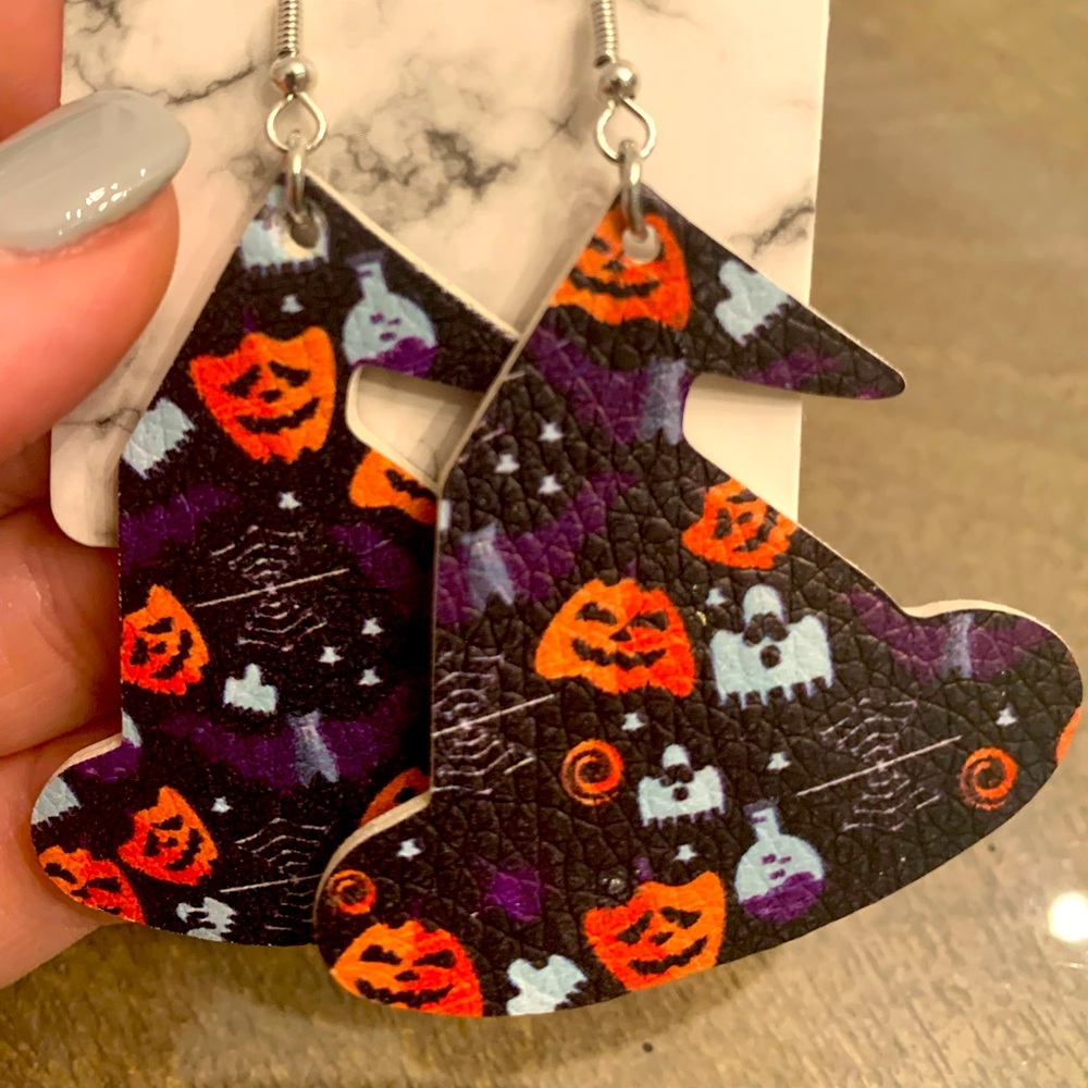 Witches hat Halloween earrings